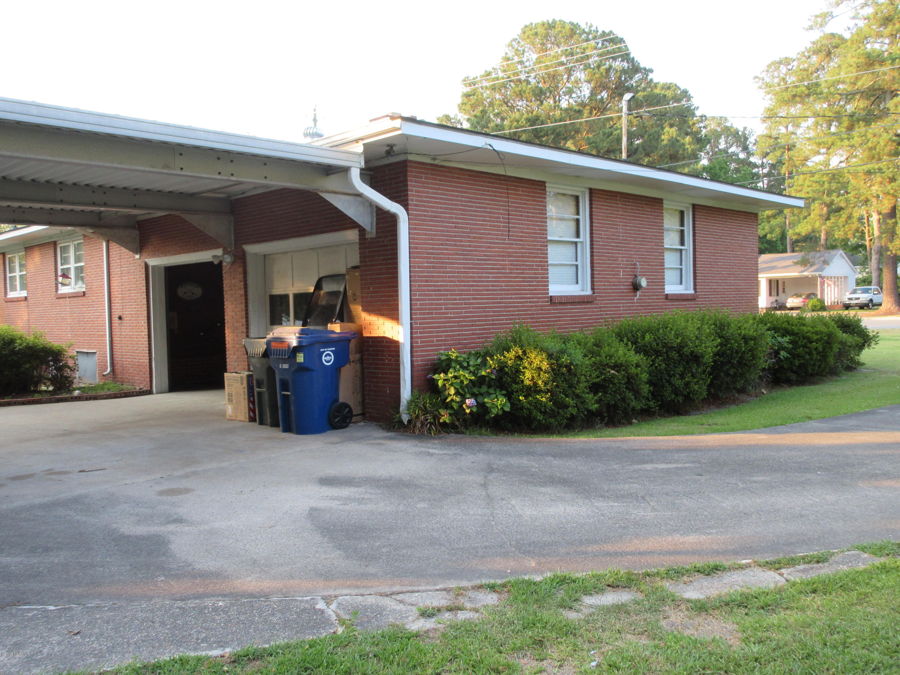 2706 Carey Road Kinston, NC 28504 - Photo 5 of 18 IMG_0740