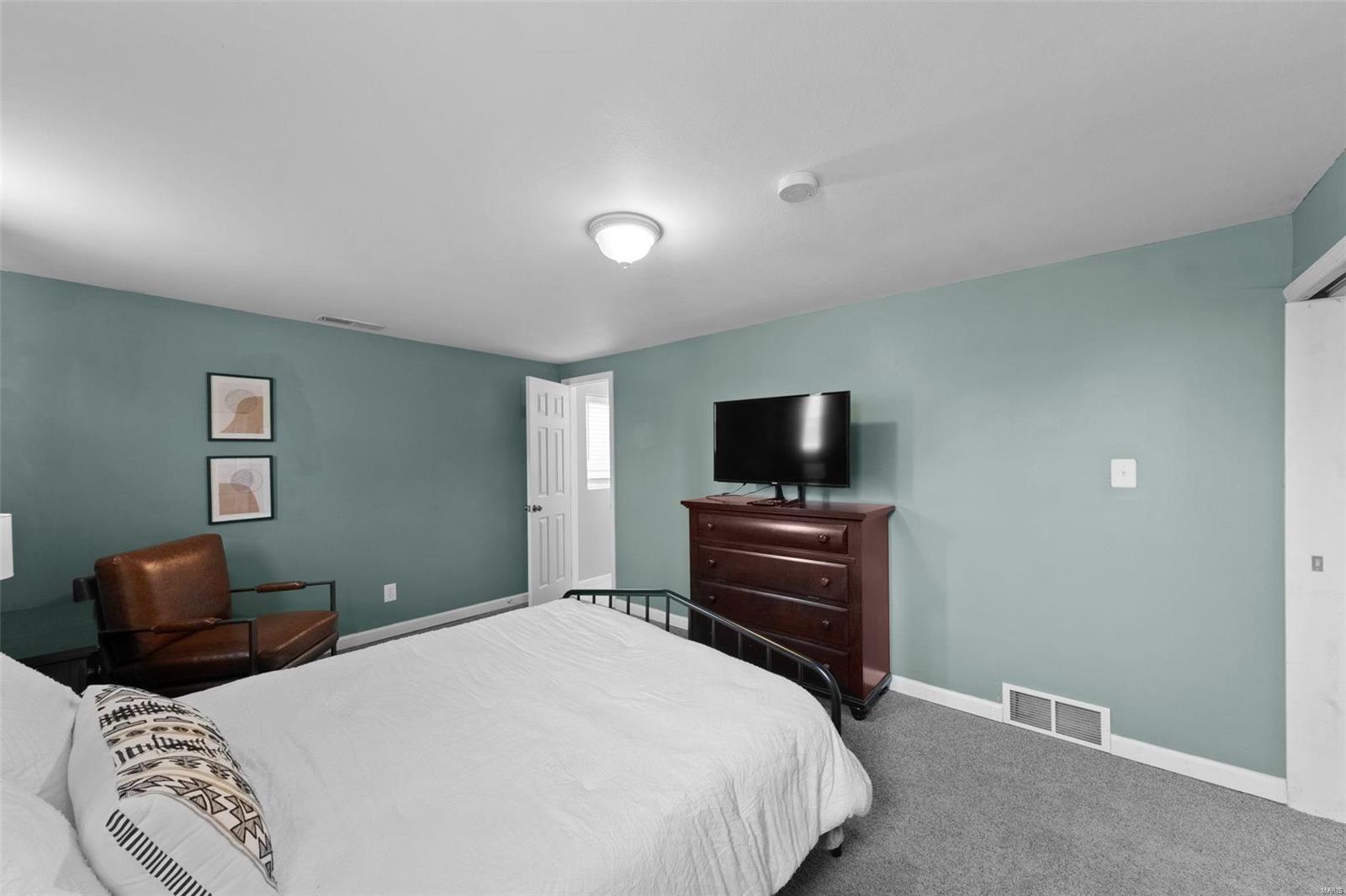 3821 Fee Fee Road Bridgeton, MO 63044 - Photo 20 of 34 Gallery Image 20