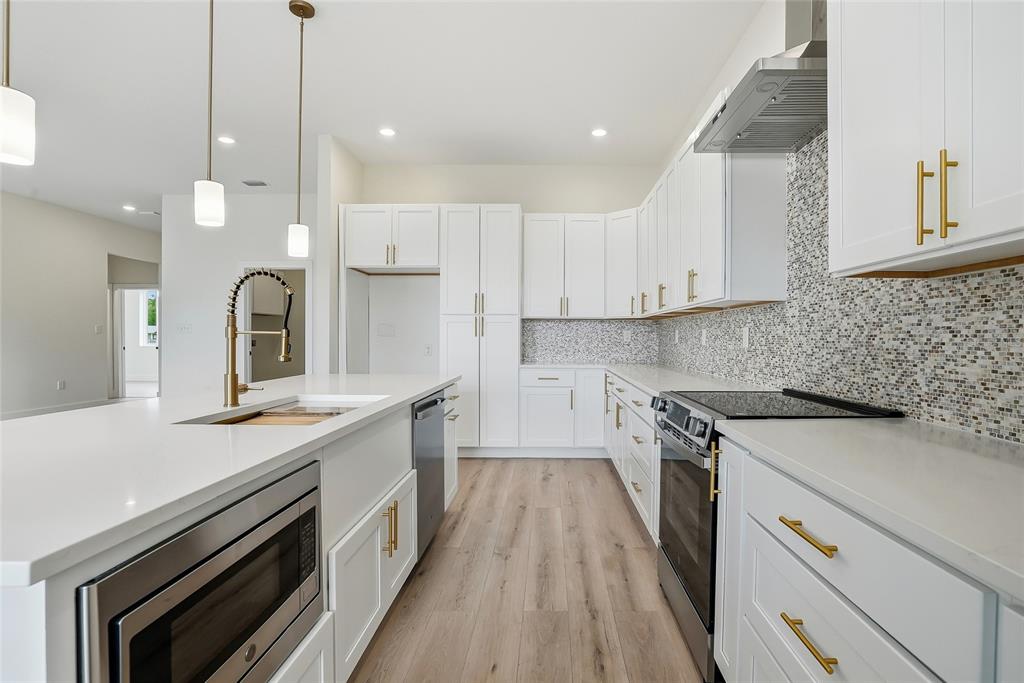 11256 Salters Street Spring Hill, FL 34609 - Photo 3 of 46