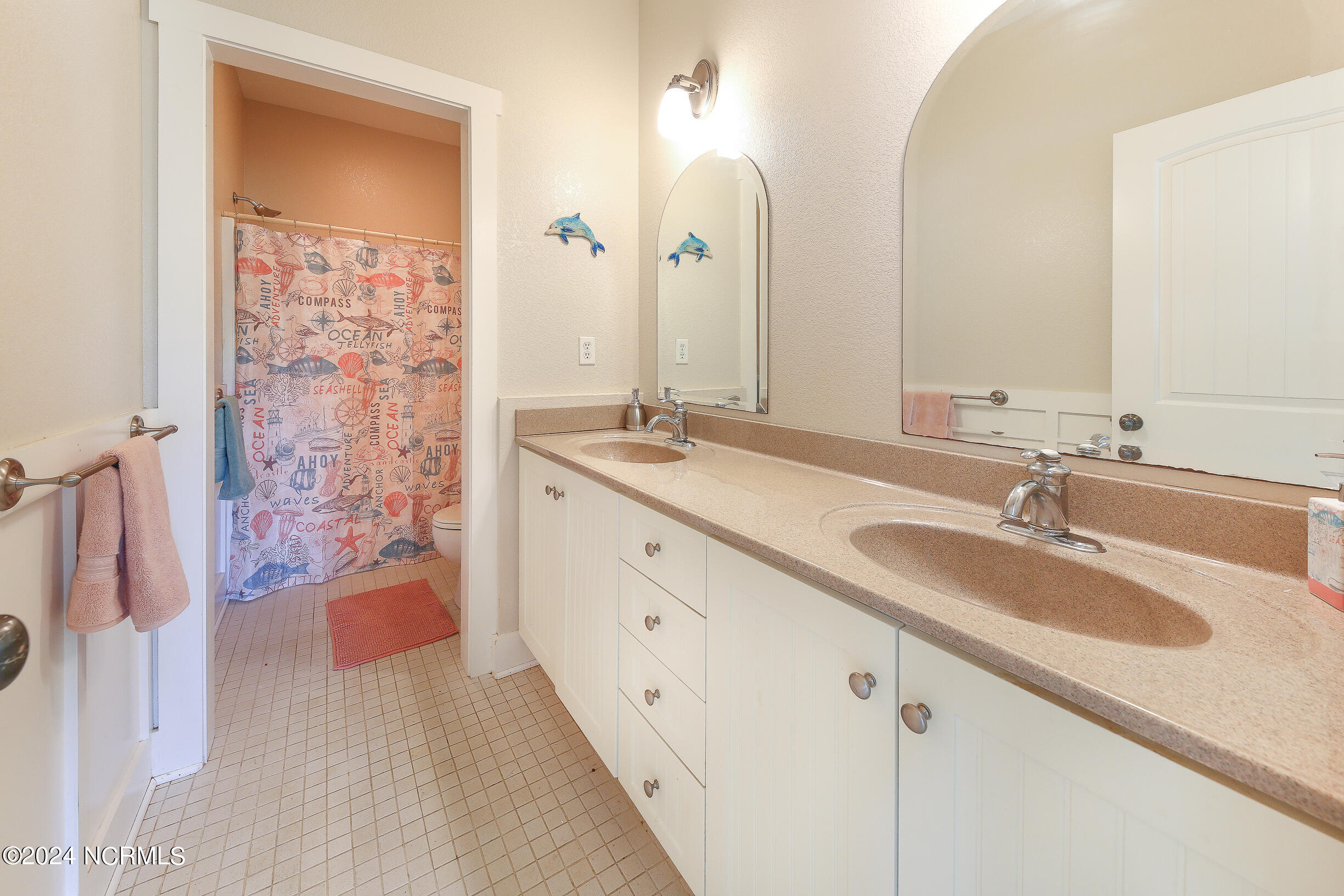 238 4 Forks Road Shawboro, NC 27973 - Photo 25 of 37 Upstairs full hall bathroom