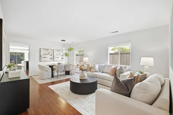 $989,000 | 1009 Longfellow Court, Oceanside, CA 92057