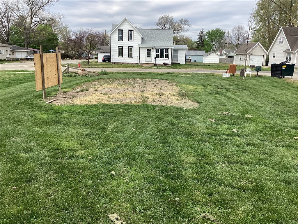 207 Edwards Street Altamont, IL 62411 - Photo 8 of 27 Gallery Image 8