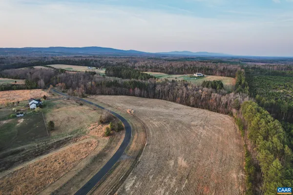 $325,000 | Tbd Courtenay Glen Way, Unit 25, Scottsville, VA 24590