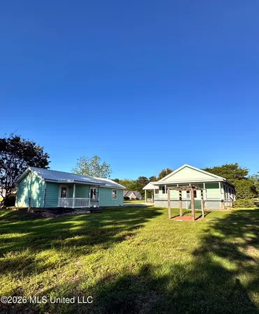 $235,000 | 7 Cottage Lane, Carriere, MS 39426