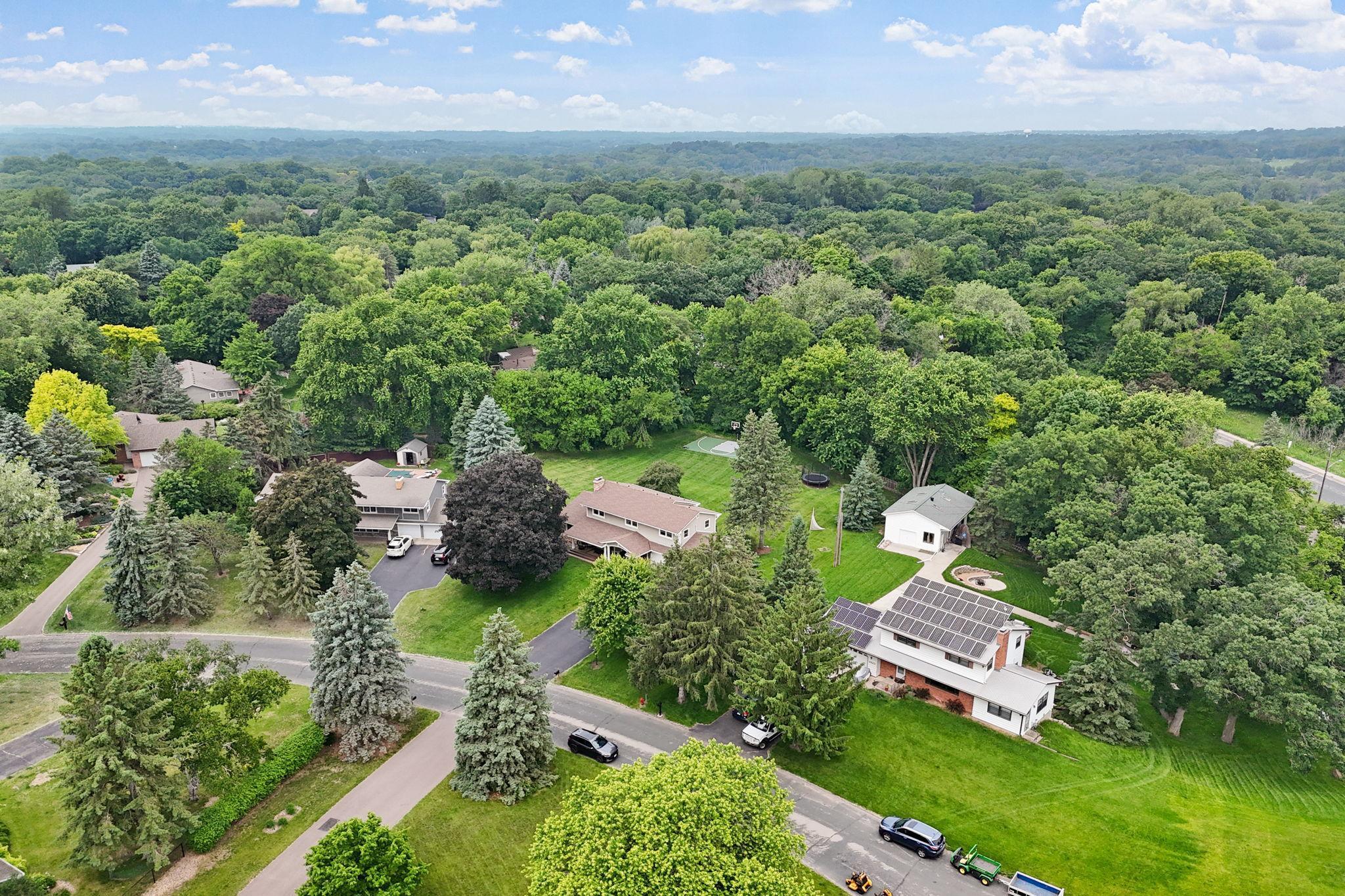 6919 Rosemary Road Eden Prairie, MN 55346 - Photo 31 of 32 Gallery Image 31