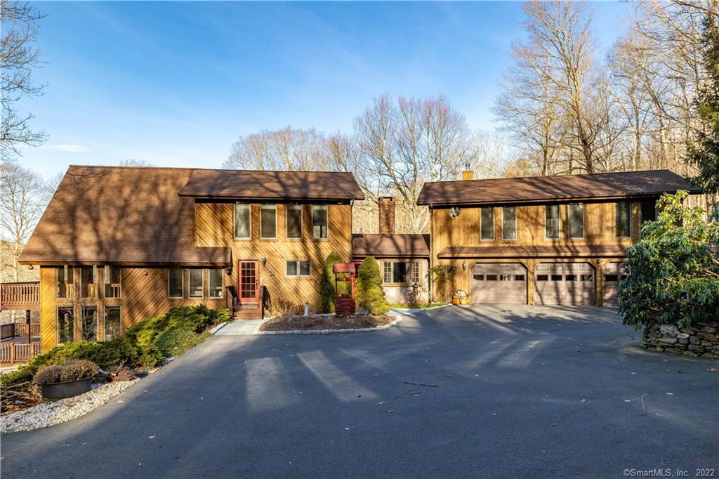 96 Wilton Road Plymouth, CT 06782 - Photo 1 of 1 FRONT ENTRANCE APPROACH