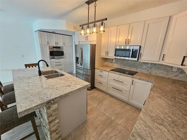 $4,200 | 11384 Northwest 84th Terrace, Doral, FL 33178