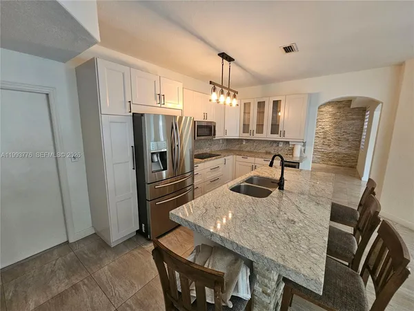 $4,200 | 11384 Northwest 84th Terrace, Doral, FL 33178