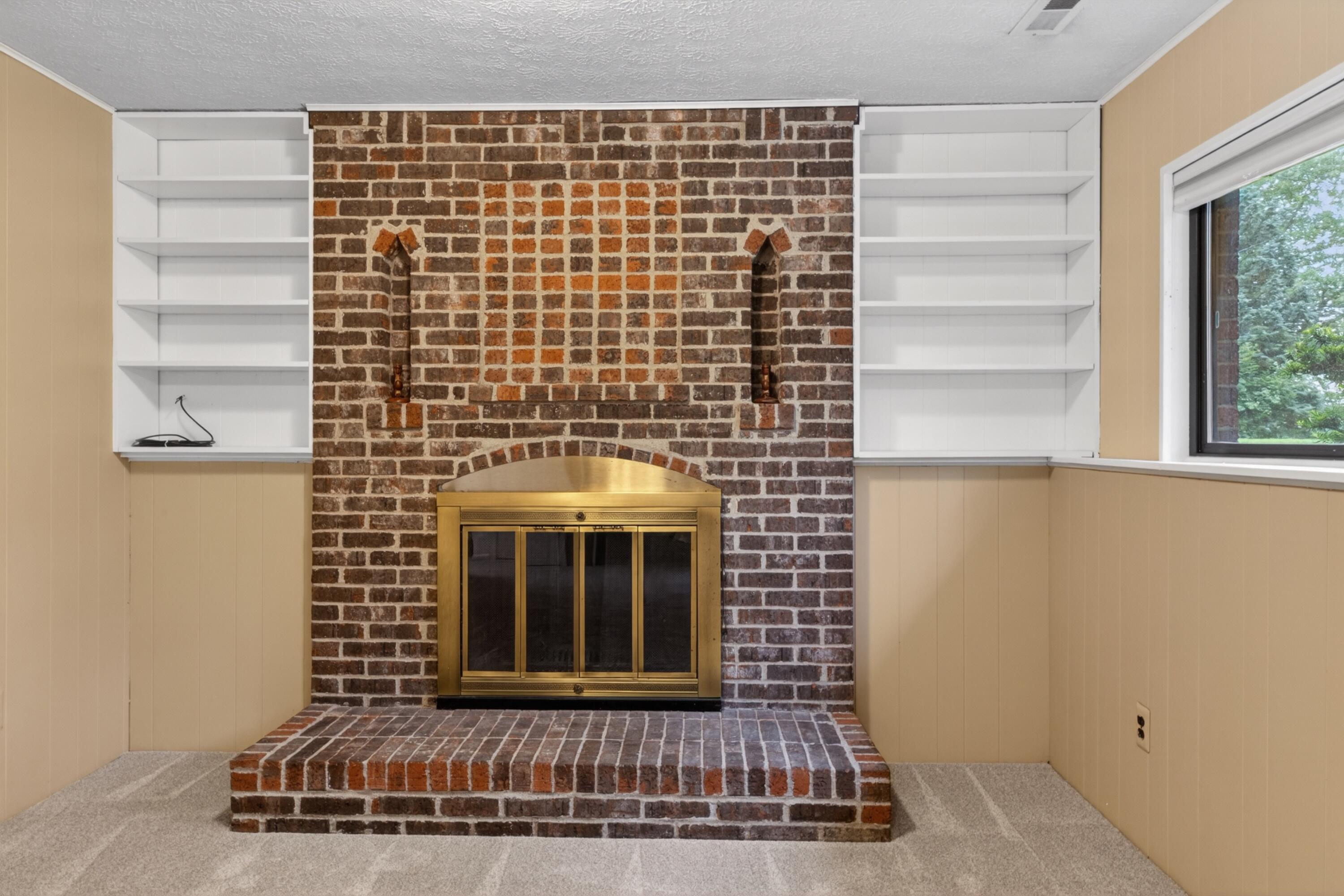 10311 Warner Road Milan, MI 48160 - Photo 34 of 84 Family room