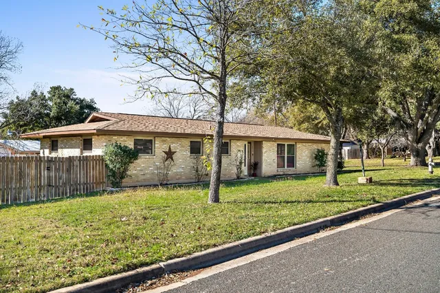 $350,000 | 901 Berrywood Drive, Austin, TX 78753
