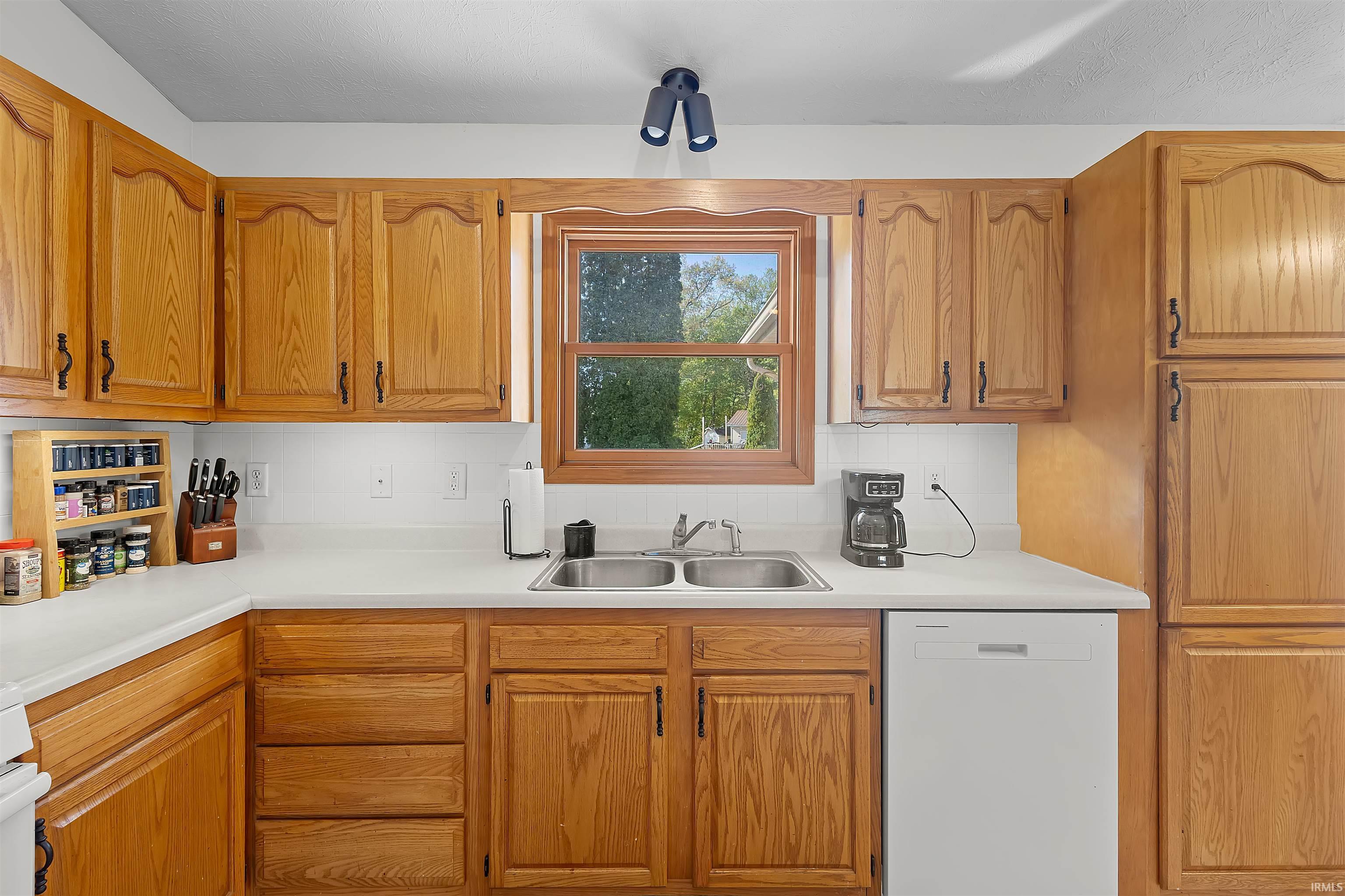 5802 East Chalmers Road Monticello, IN 47960 - Photo 15 of 36 Gallery Image 15