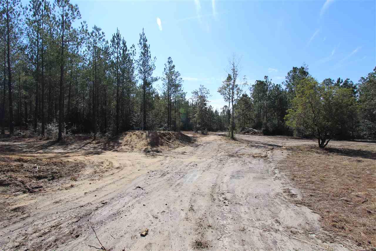 2690 Lewis Road Milton, FL 32570 - Photo 8 of 13 Gallery Image 8