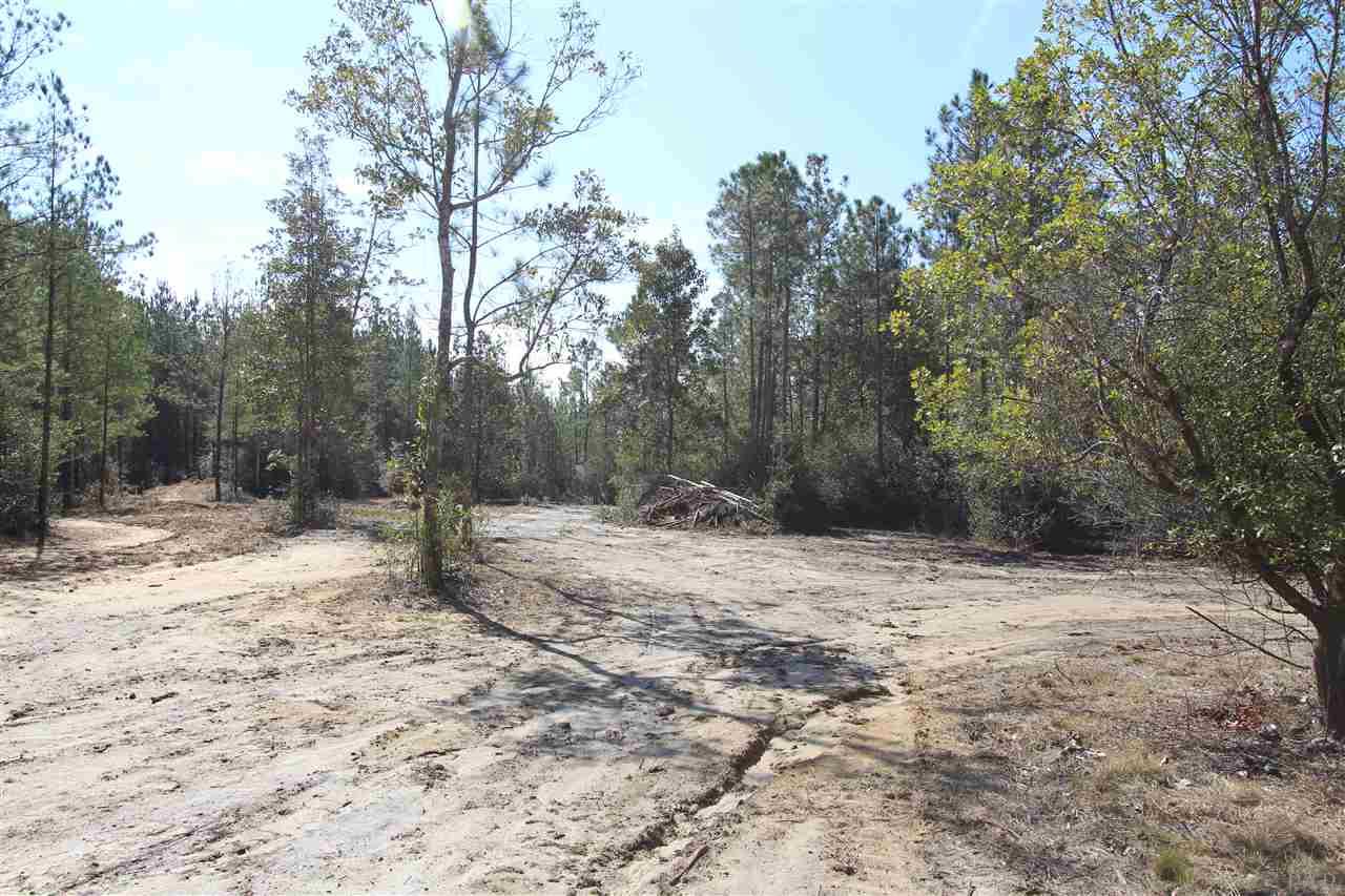 2690 Lewis Road Milton, FL 32570 - Photo 9 of 13 Gallery Image 9