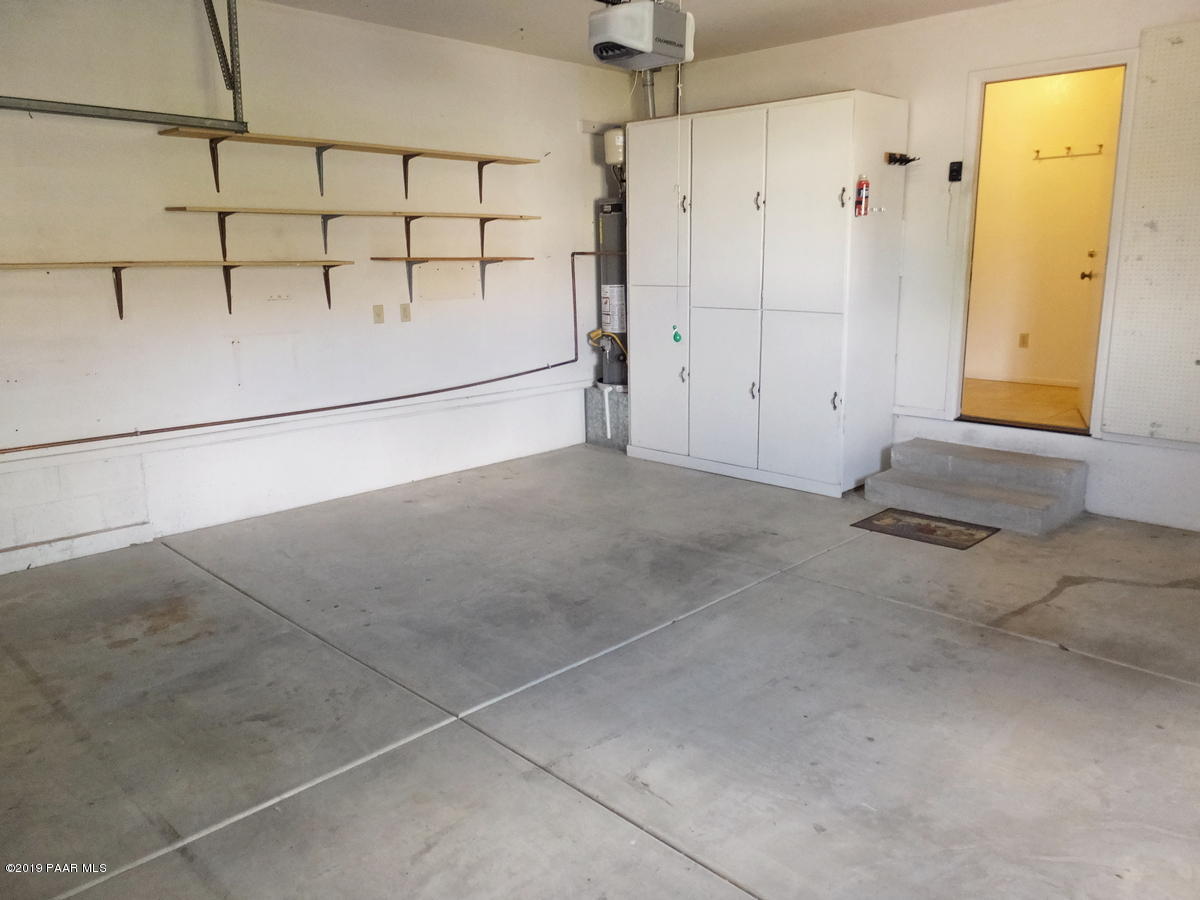 11950 Rawhide Ridge Dewey, AZ 86327 - Photo 31 of 37 a view of a garage