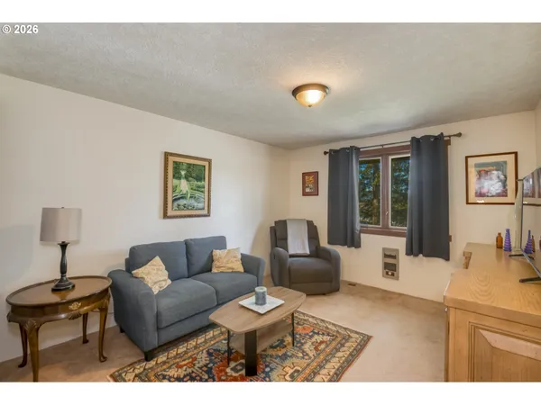 $1,300,000 | 16493 Northeast Major Lane, Yamhill, OR 97148