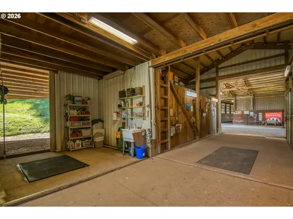 $1,300,000 | 16493 Northeast Major Lane, Yamhill, OR 97148