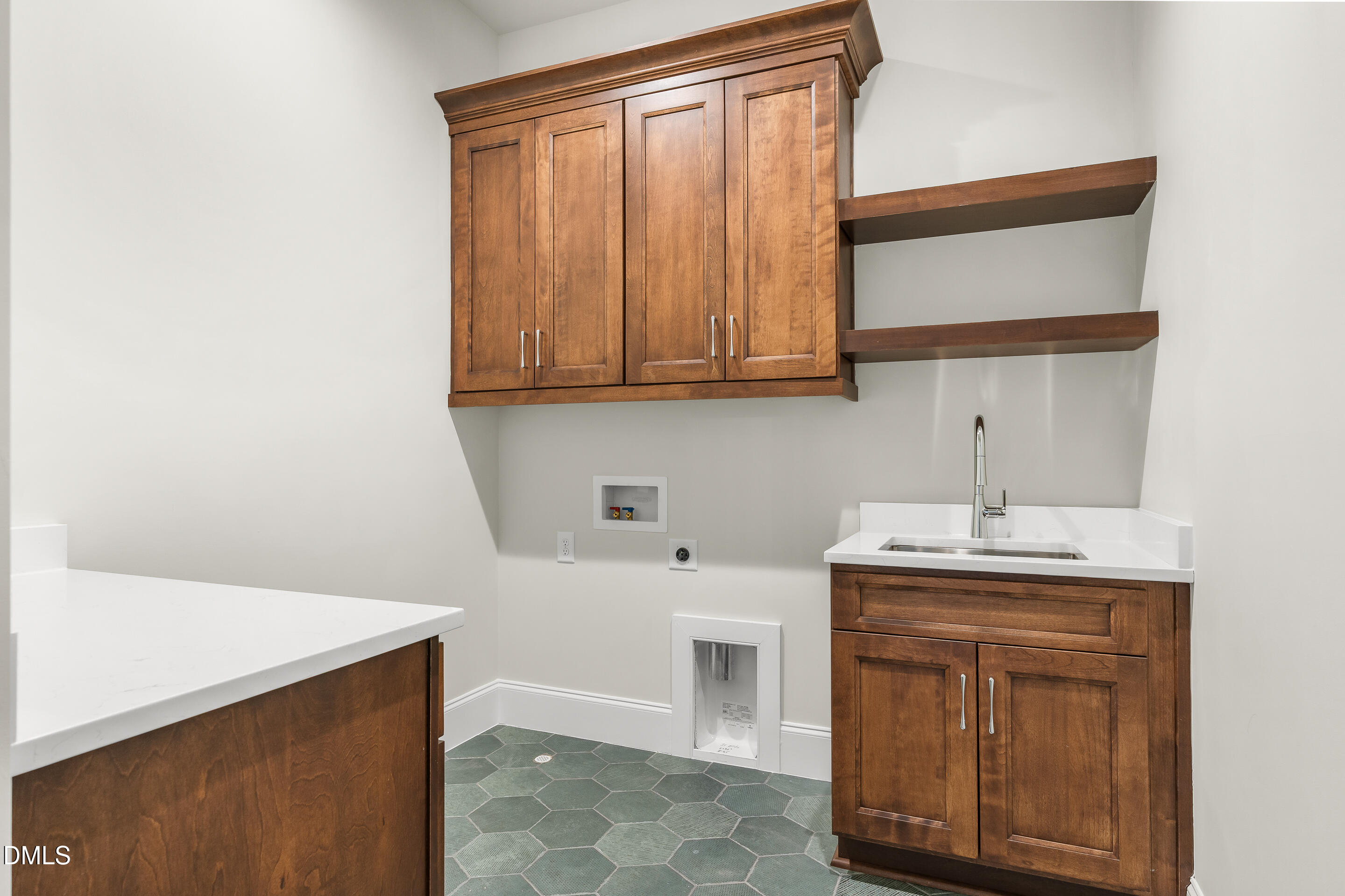 1221 Dixie Trail Raleigh, NC 27607 - Photo 13 of 47 14_photos-11