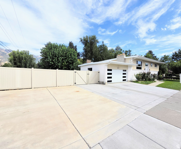 6123 Rodeo Lane Murray, UT 84121 - Photo 6 of 19 Gallery Image 6