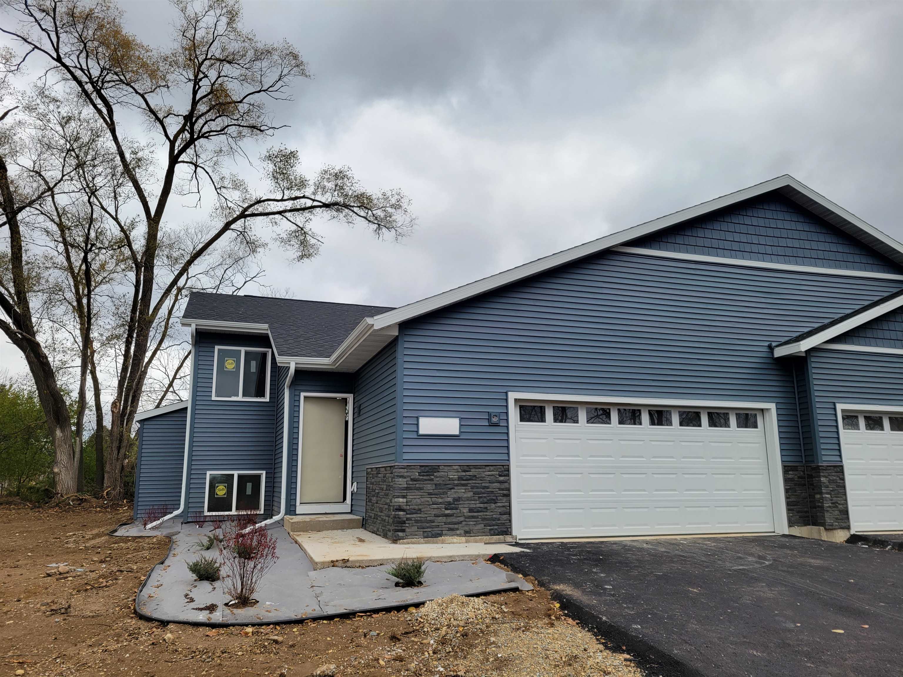 1024 North Watertown Avenue Jefferson, WI 53549 - Photo 1 of 15
