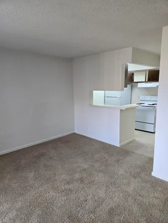 $1,400 | 1500 North Congress Avenue, Unit A104, West Palm Beach, FL 33401