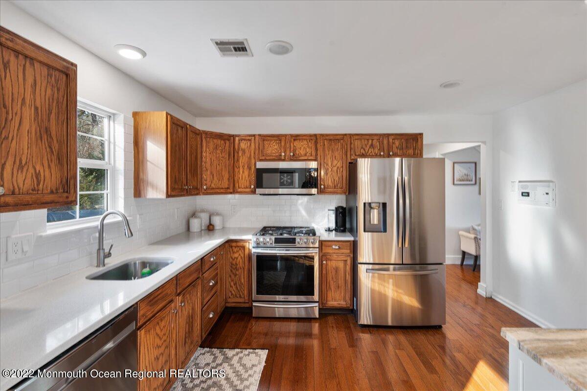 7 Springgate Court Little Egg Harbor, NJ 08087 - Photo 11 of 26 13-SMV_7SpringgateCt-13