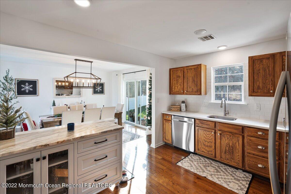 7 Springgate Court Little Egg Harbor, NJ 08087 - Photo 12 of 26 14-SMV_7SpringgateCt-14