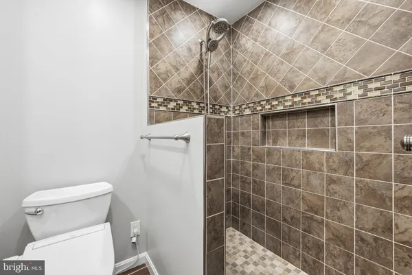$625,000 | 5872 Langton Drive, Alexandria, VA 22310