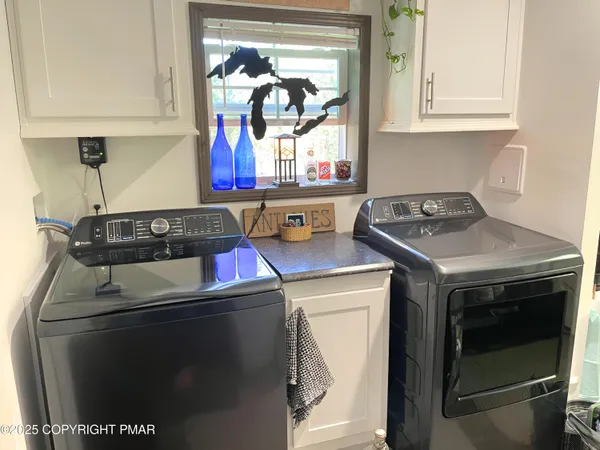 a view of entryway and patio