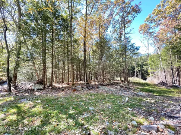 $340,000 | 3177 Stony Run Lane, Cresco, PA 18326