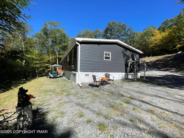 $340,000 | 3177 Stony Run Lane, Cresco, PA 18326