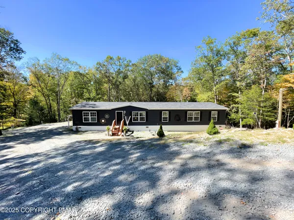 $340,000 | 3177 Stony Run Lane, Cresco, PA 18326