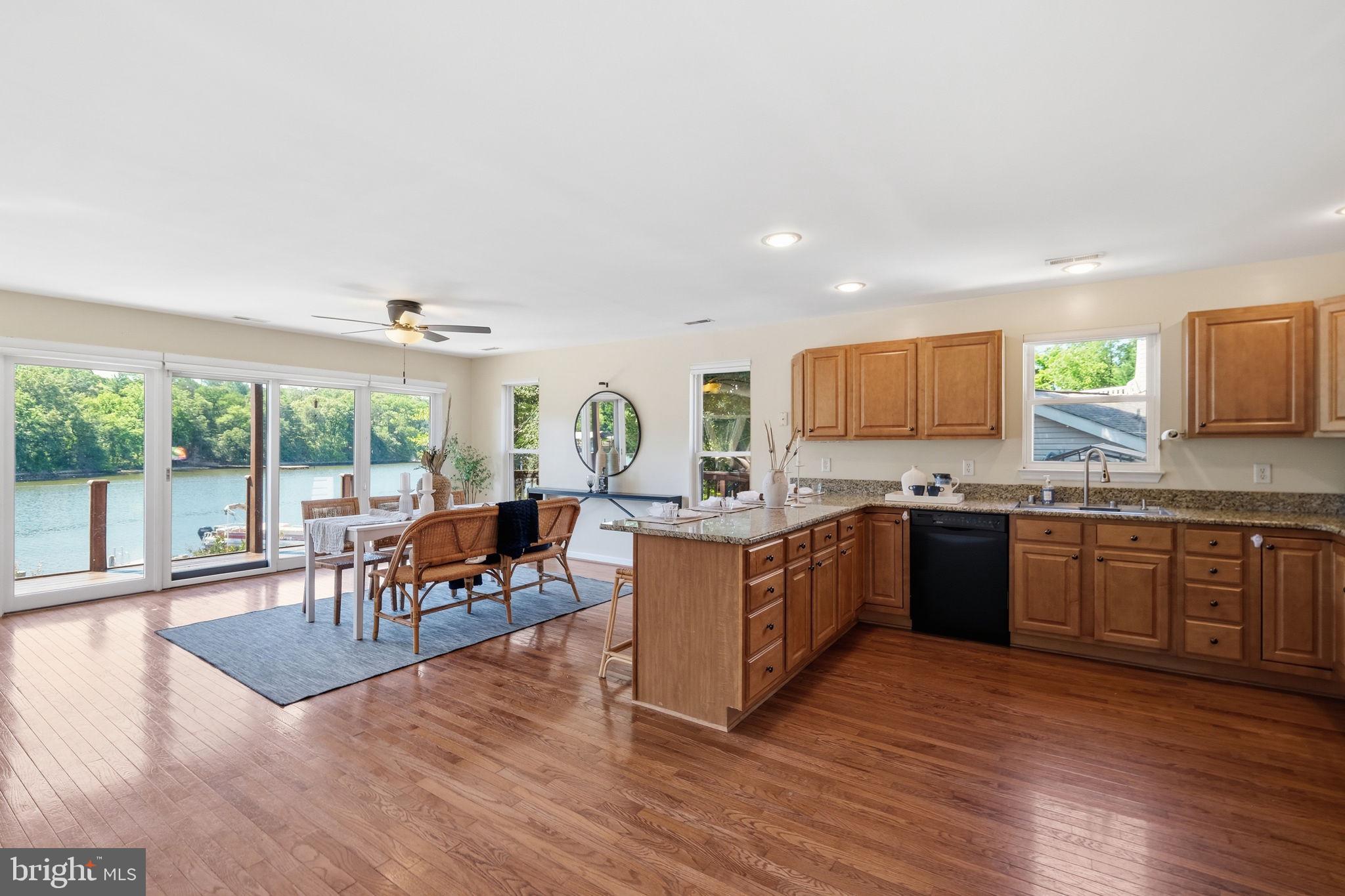 426 Riverside Drive Pasadena, MD 21122 - Photo 3 of 41