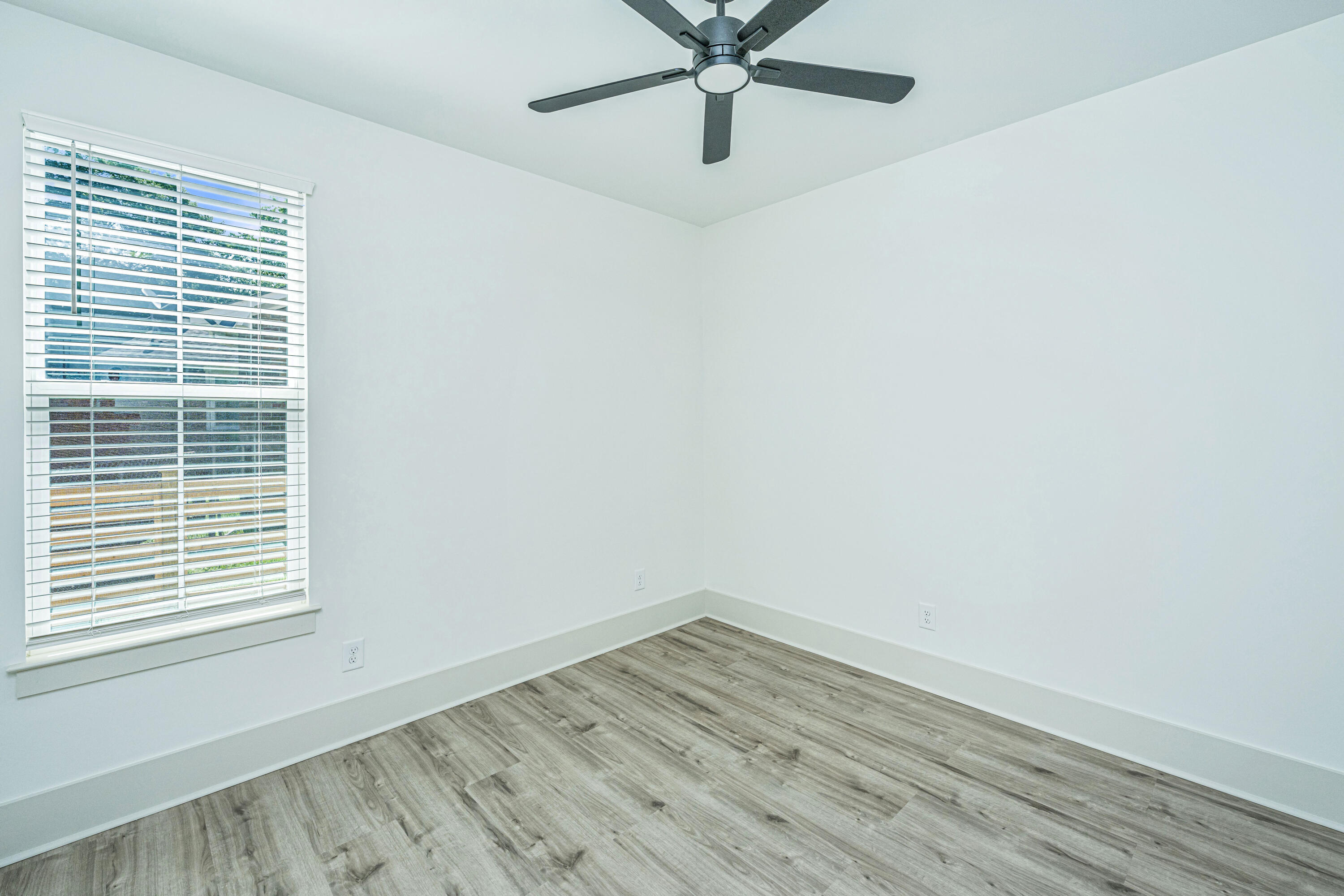 933 Valley Street Hanahan, SC 29410 - Photo 21 of 34 933ValleySt034