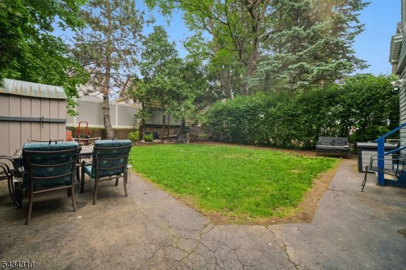 210 Hillside Road Elizabeth, NJ 07208 - Photo 23 of 24