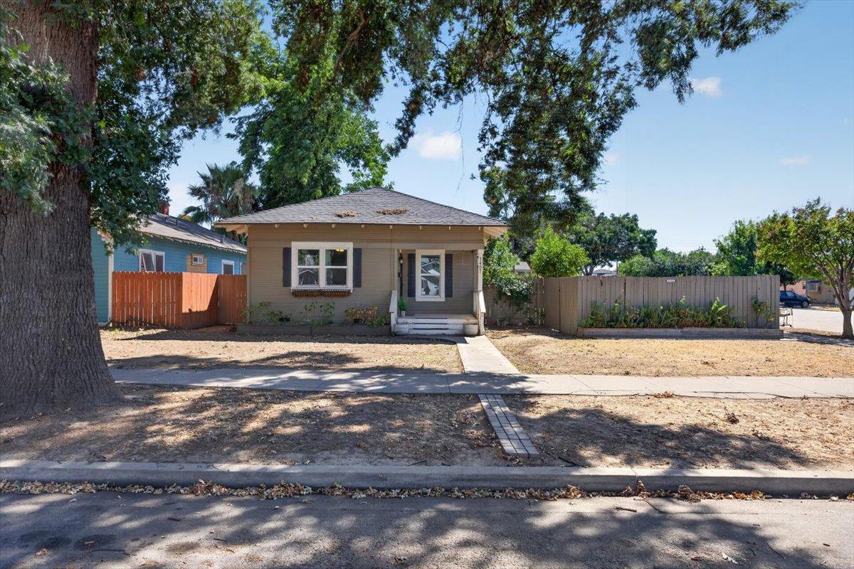 1407 E Street Reedley, CA 93654 - Photo 26 of 32