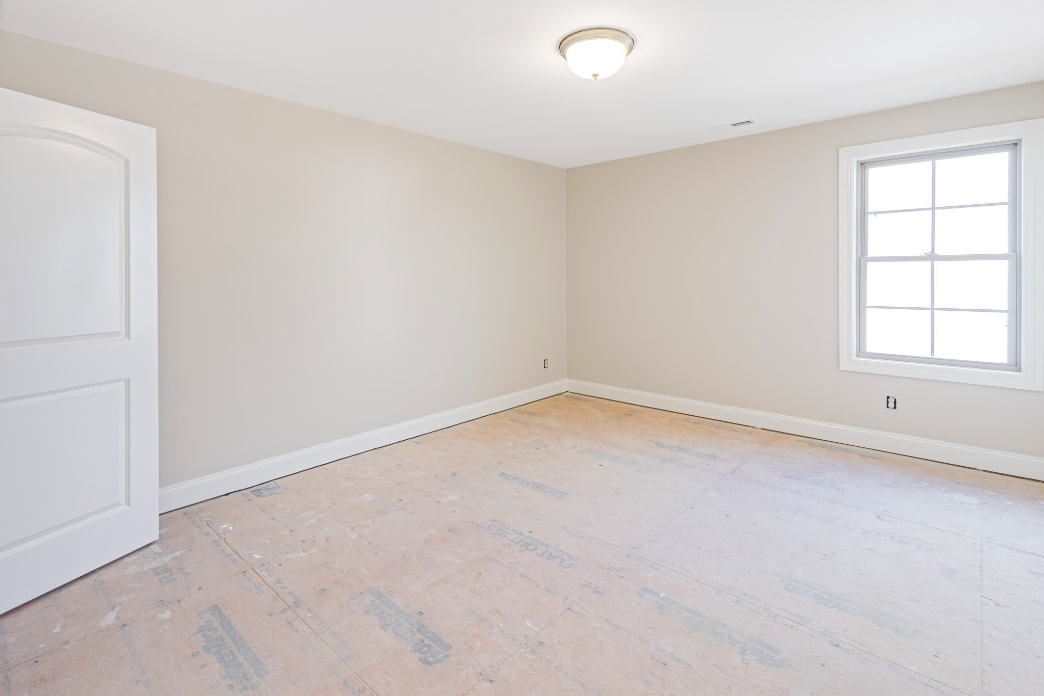 5552 Sinclair Street Murfreesboro, TN 37127 - Photo 14 of 18 an empty room with a window