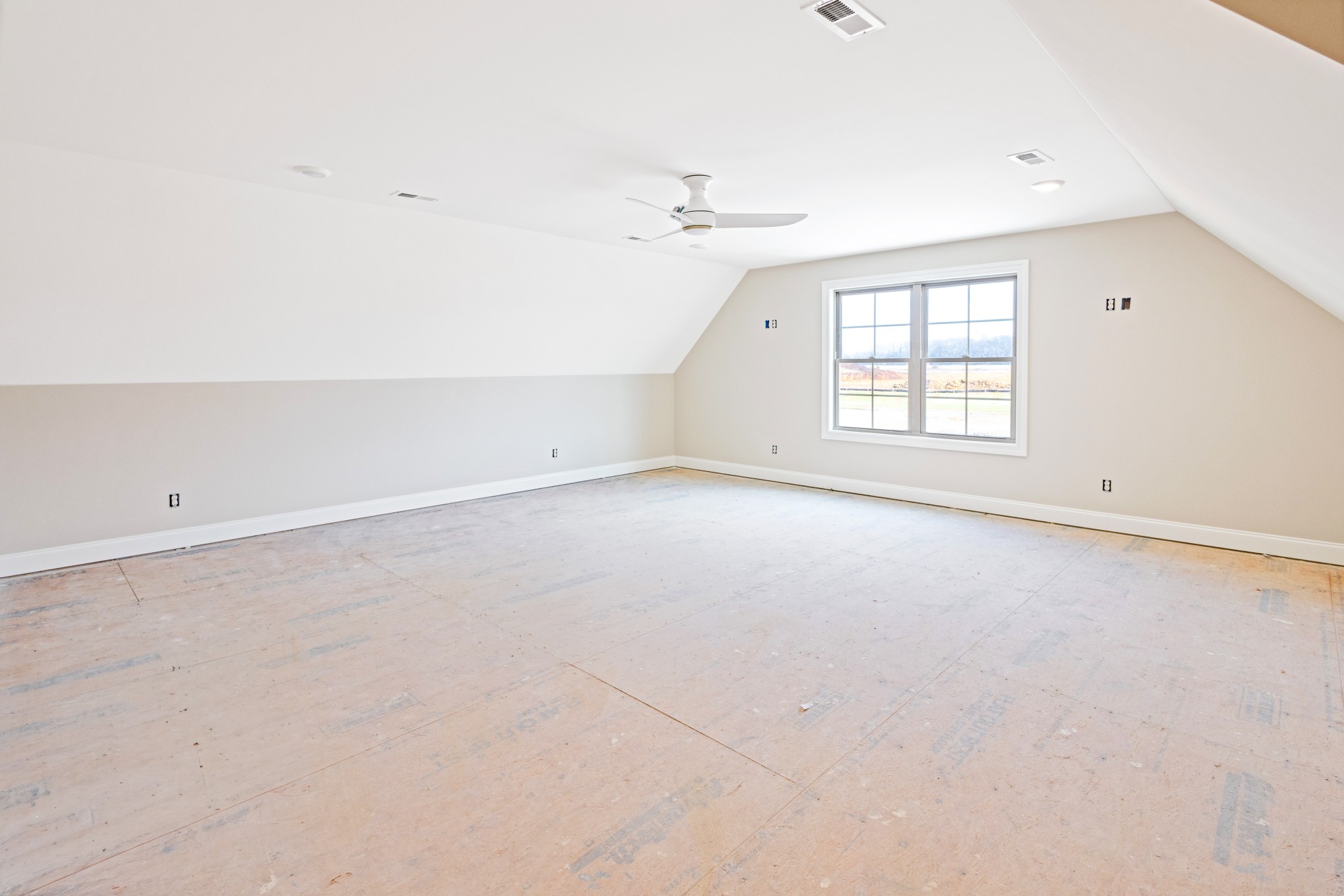 5552 Sinclair Street Murfreesboro, TN 37127 - Photo 16 of 18 an empty room with a window and ceiling fan