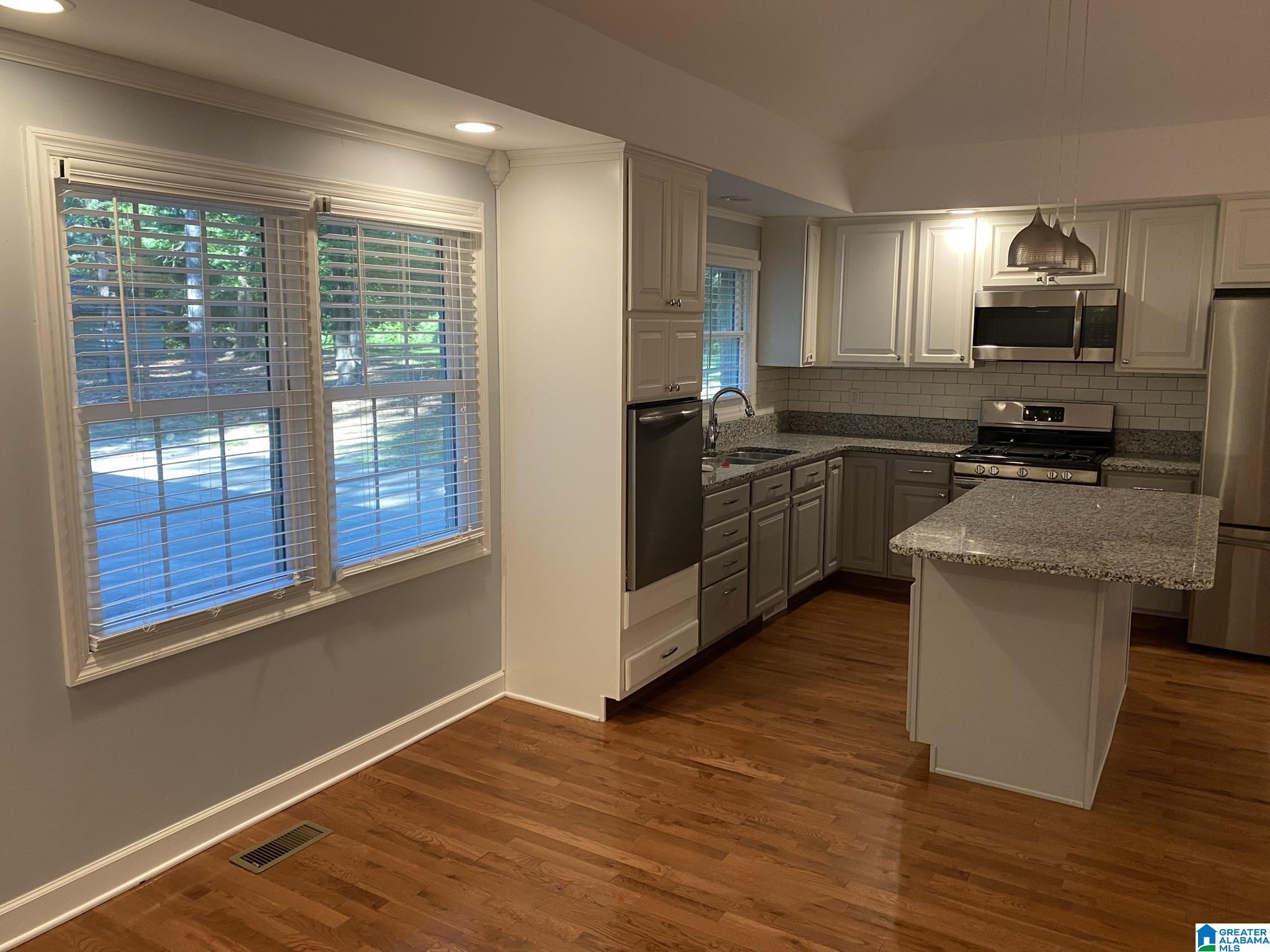 910 Pinedale Road Rainbow City, AL 35906 - Photo 6 of 18
