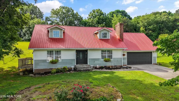 $415,000 | 2527 Robinson Drive, Louisville, TN 37777