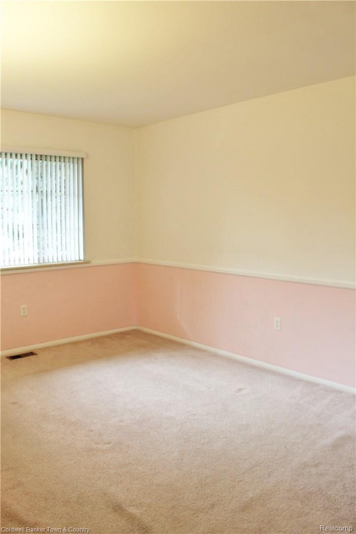 44488 Hanford Road Canton, MI 48187 - Photo 8 of 25 IMG_1756.JPG
