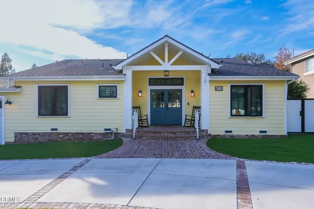 $12,000 | 4703 Oakwood Avenue, La Canada Flintridge, CA 91011