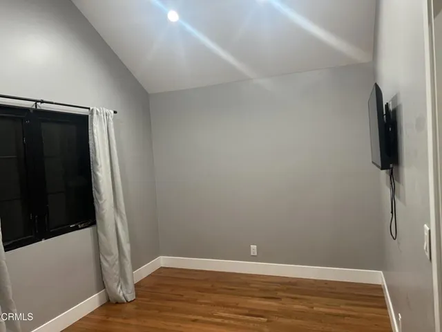 $12,000 | 4703 Oakwood Avenue, La Canada Flintridge, CA 91011