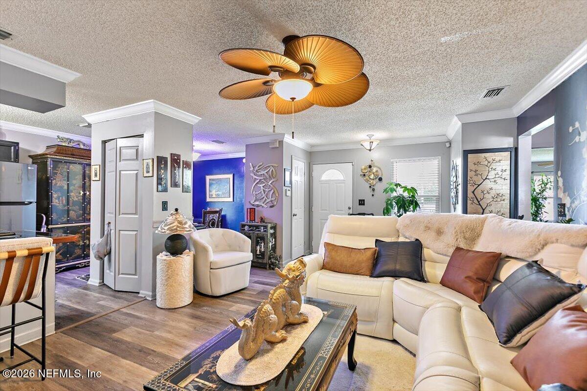 05-Living Room