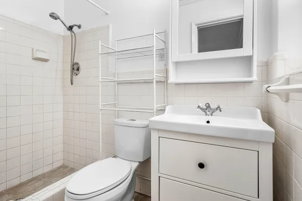 $3,800 | 2100 Northeast 4th Avenue, Boca Raton, FL 33431