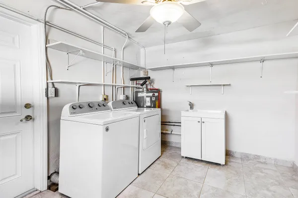 $3,800 | 2100 Northeast 4th Avenue, Boca Raton, FL 33431