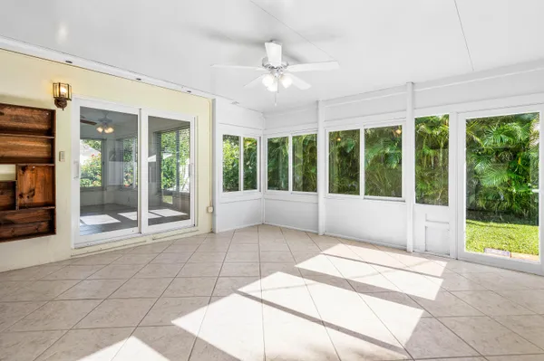 $3,800 | 2100 Northeast 4th Avenue, Boca Raton, FL 33431