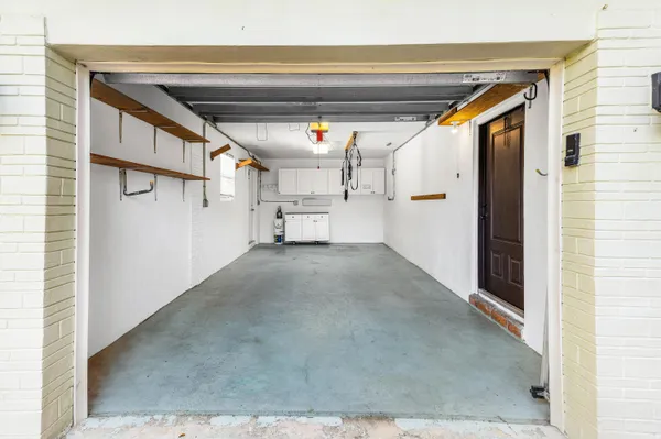 $3,800 | 2100 Northeast 4th Avenue, Boca Raton, FL 33431