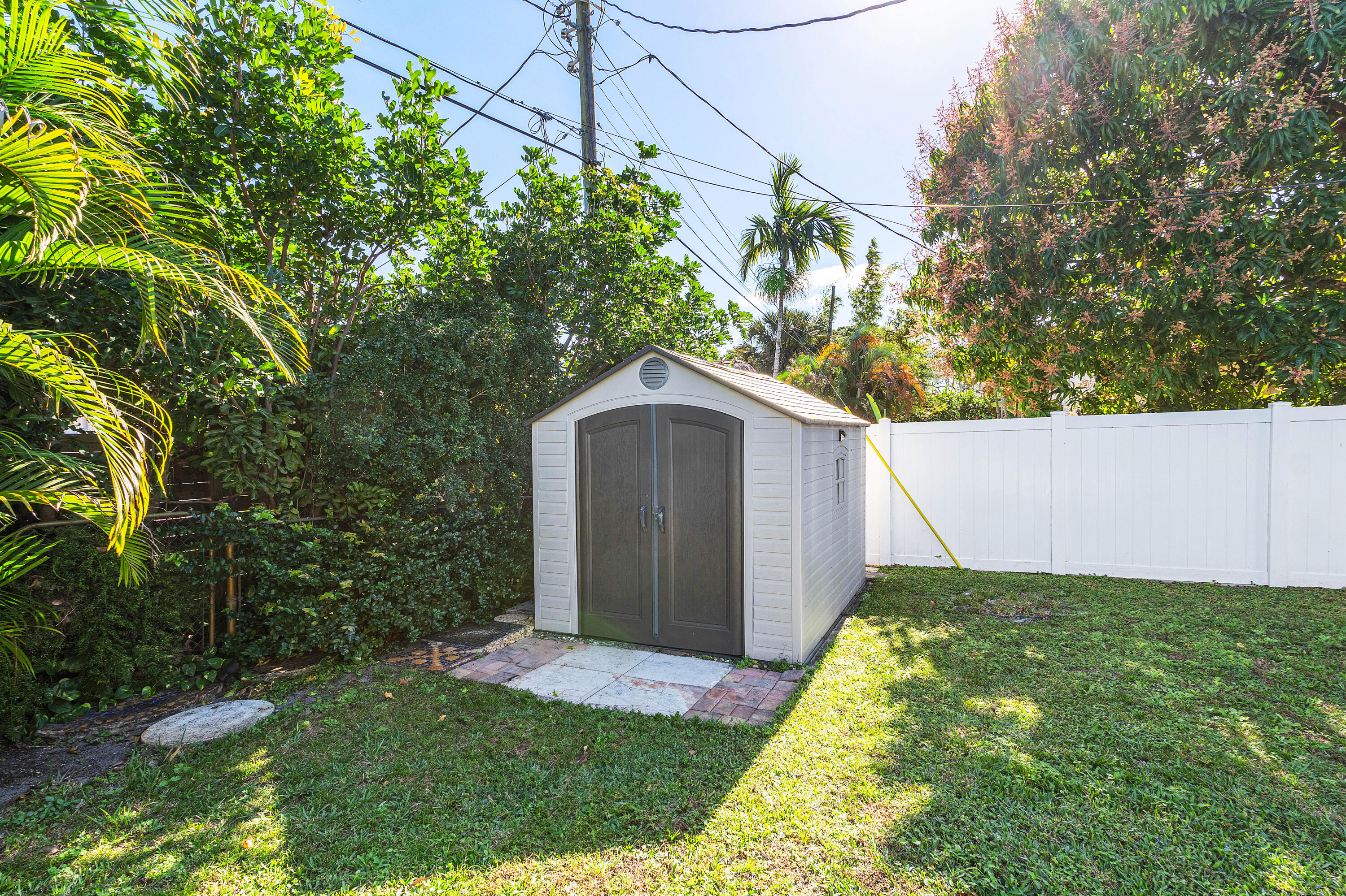 2100 Northeast 4th Avenue Boca Raton, FL 33431 - Photo 26 of 30 028-2100Northeast4thAvenue-BocaRaton-FL-