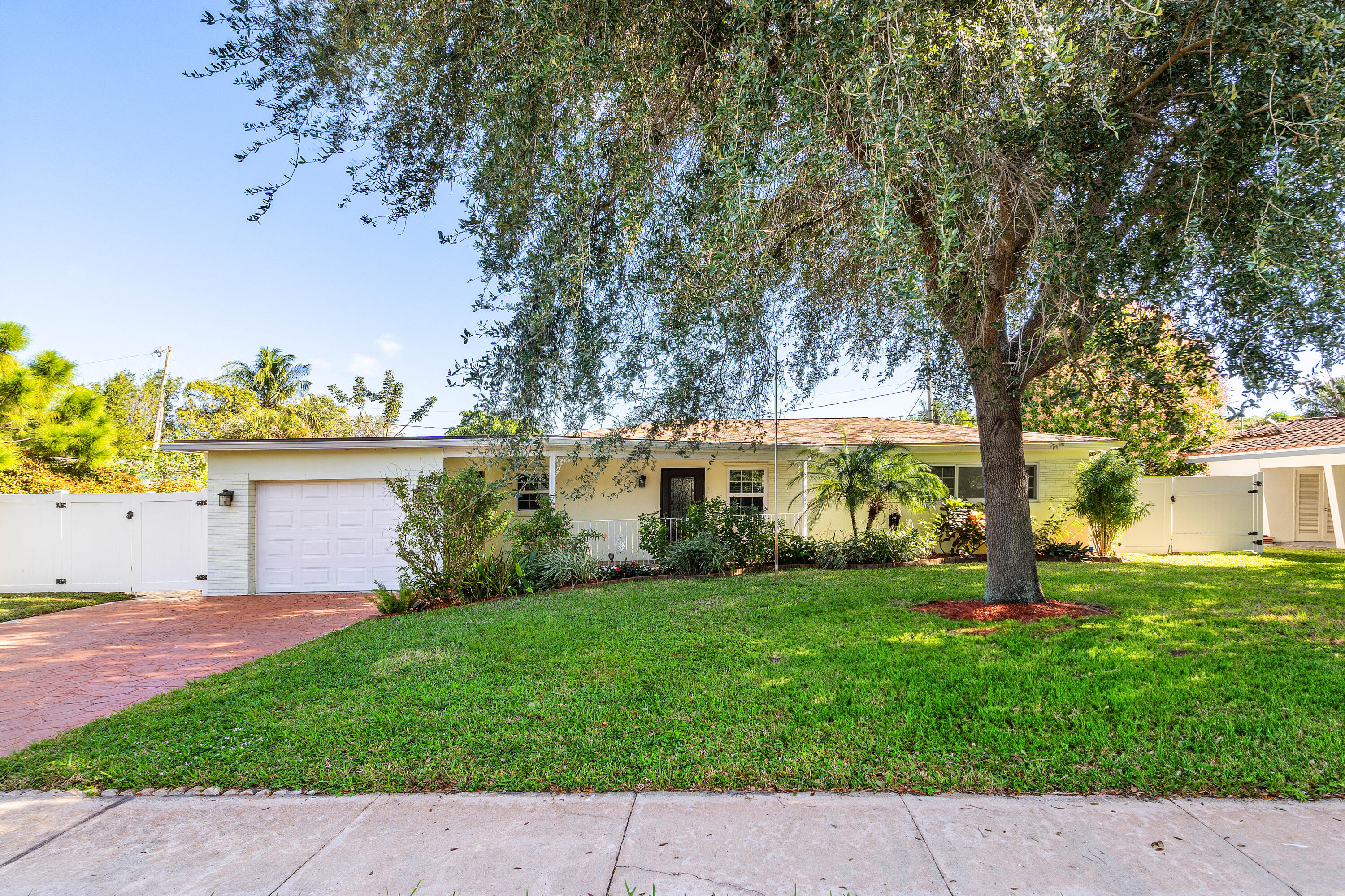 2100 Northeast 4th Avenue Boca Raton, FL 33431 - Photo 29 of 30 001-2100Northeast4thAvenue-BocaRaton-FL-