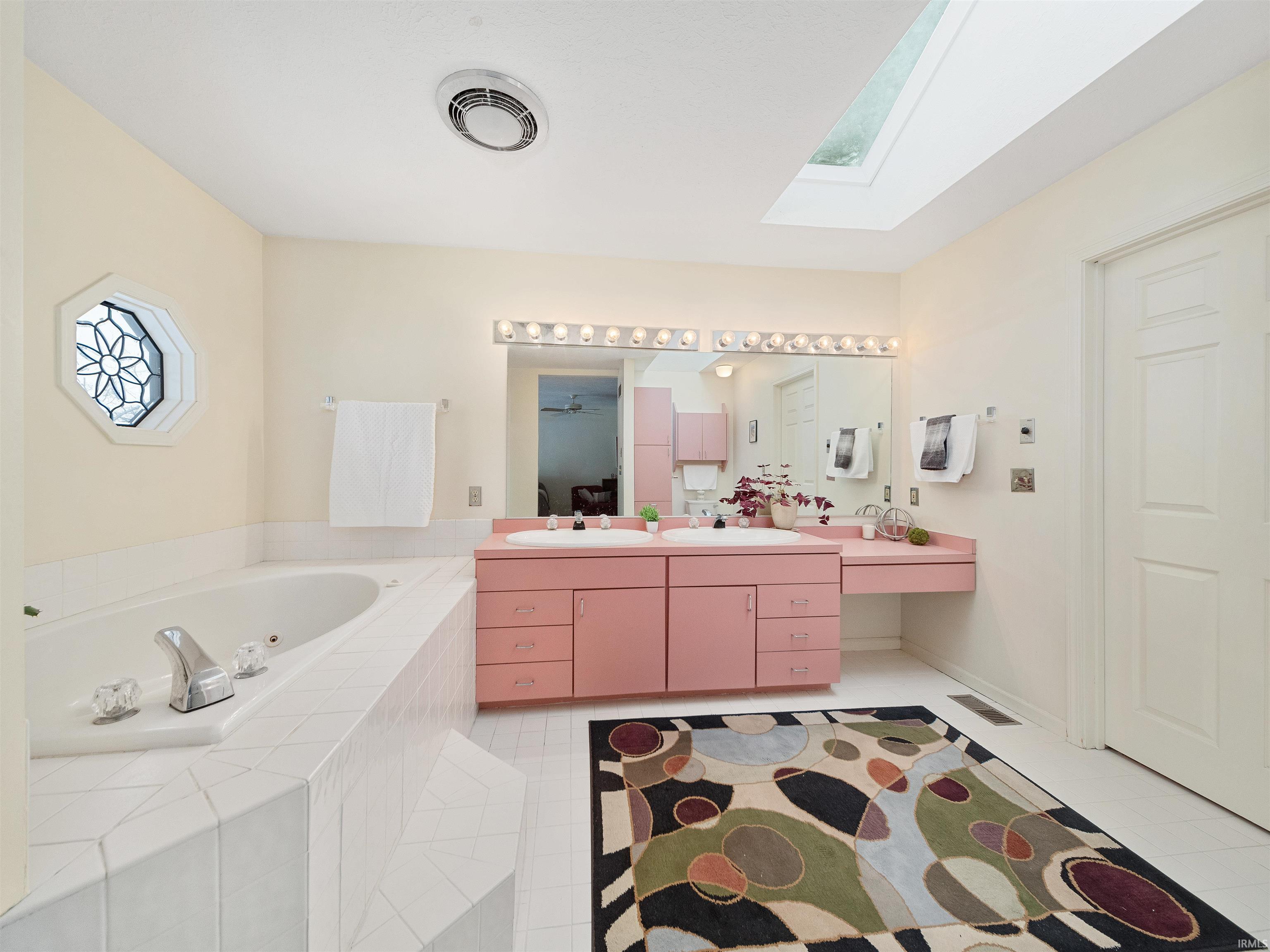 8083 East North Road Syracuse, IN 46567 - Photo 23 of 36 Gallery Image 23